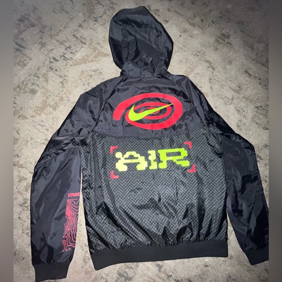 Nike “Catching Air” Black Hoodie Windbreaker Jacket New w/ Tags MSRP: $115 - Picture 2 of 7
